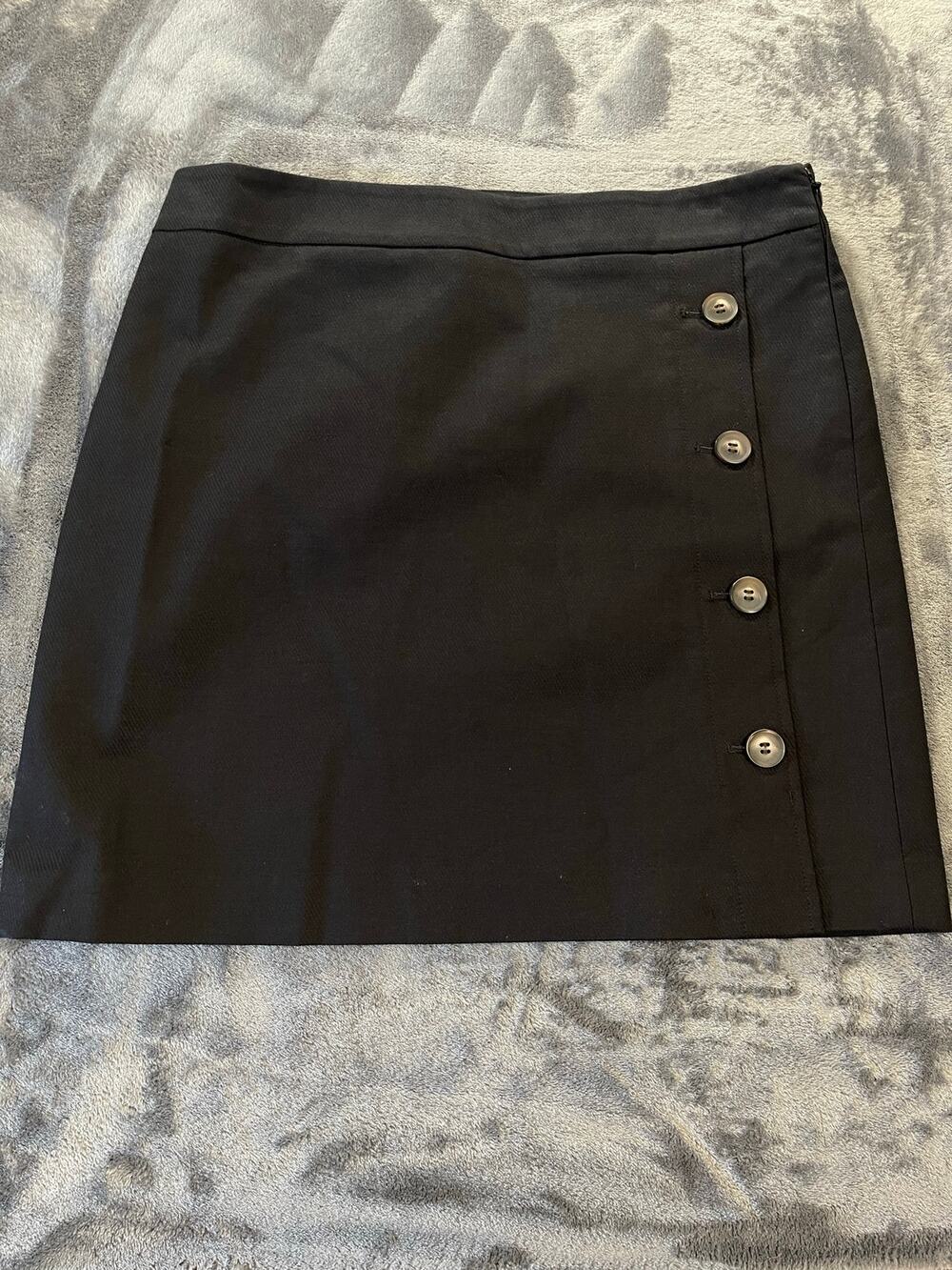 Ann Taylor Petite 12P Sturdy Black Side Zip Accent Button A Line Office Skirt